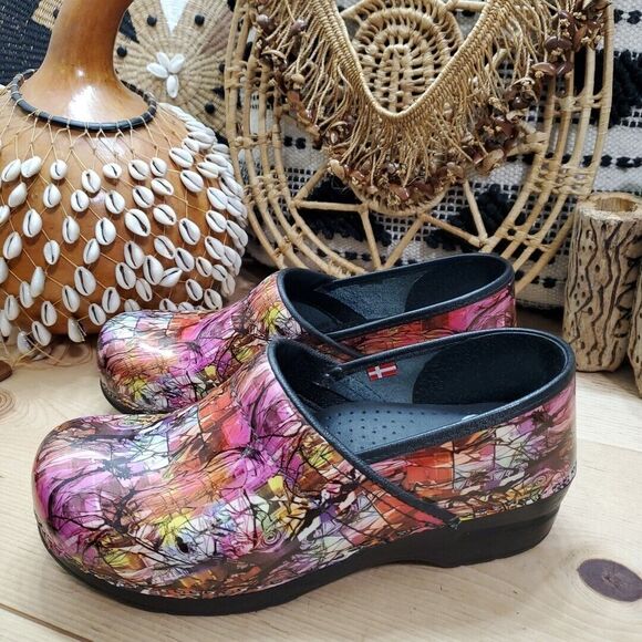 Sanita Womens 11-11.5/41 Professional Slip On Clogs Nurse Artistic Art Wear Boho - Picture 3 of 12